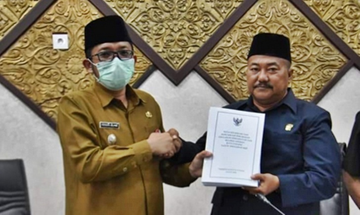 DPRD Kota Padang Gelar Rapat Paripurna Penyampaian Pengantar Nota Keuangan Perubahan APBD 2020, Senin (24/08/2020).