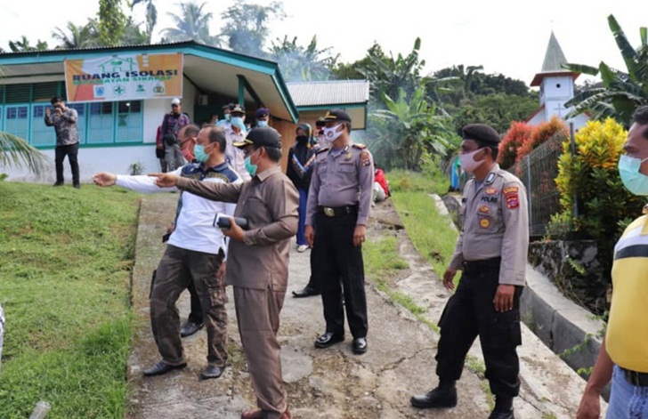 Bupati Kabupaten Kepulauan Mentawai Yudas Sabaggalet