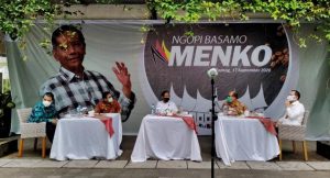 Ngopi Basamo Menkopolhukam Mahfud MD di Padang, Kamis (17/09/2020).