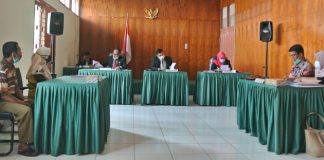 Suasana sidang di Komisi Informasi terkait sengketa informasi pertanahan antara Syahrial dan BPB Kabupaten Solok, Selasa (24/11/2020).
