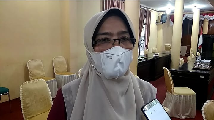 Kadis Kesehatan Kabupaten Solok (Dr. Maryetti Marwazi, Mars)