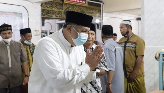 
 Bersama Tim Safari Ramadhan, Walikota Solok Kunjungi Masjid Istiqamah Tanah Garam