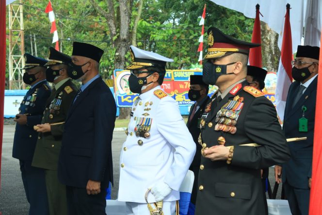 
 Kapolda Sumbar Hadiri Upacara Peringatan HUT ke-76 TNI, Ini Pidato Lengkap Presiden Joko Widodo