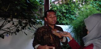 Ketua KPID Sumbar Afriendi Sikumbang
