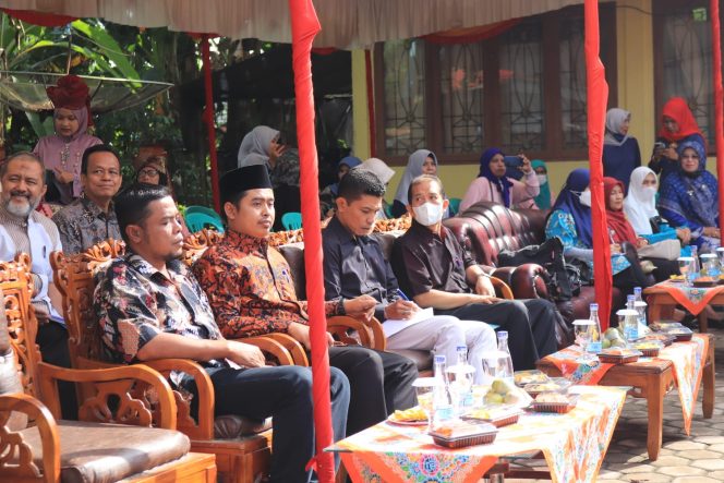 
 Lolos 4 Besar, Kampung KB Tanjung Pauh Ikuti Penilaian Lapangan Tim BKKBN Provinsi