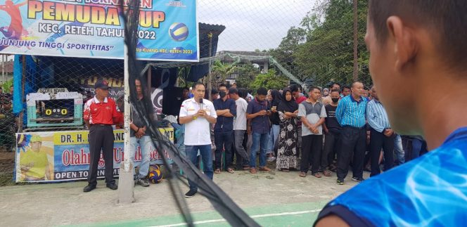 
 Berlangsung Meriah, Ferryandi Tutup Secara Resmi Turnamen Bola Voli Pemuda CUP Kecamatan Reteh