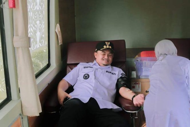 
 Bupati Dharmasraya Sutan Riska Ajak ASN Rutin Donor Darah