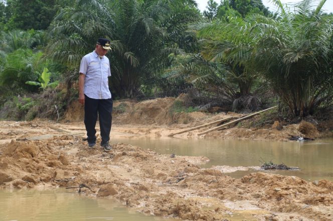 
 Gubernur Sumbar: Infrastruktur Jalan Teluk Tapang Agar Segera Dituntaskan