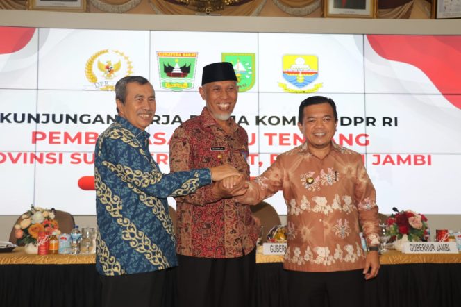 
 Kunker ke Sumbar, Panja Komisi II DPR RI Bahas RUU Tentang Provinsi Sumbar, Riau dan Jambi