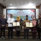 Launching Inovasi Pelayanan Kependudukan Bupati Epyardi Asda Apresiasi Kinerja Disdukcapil Kabupaten Solok