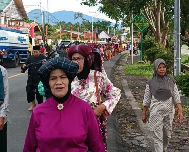 
 Awali Rangkaian Rang Solok Baralek Gadang, 400 Peserta Kelompok Tani Ikuti Prosesi Batulak Bala