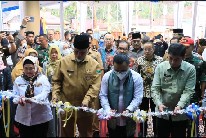 
 Ke-68 di Indonesia, MenPANRB Resmikan Mal Pelayanan Publik Kota Sawahlunto