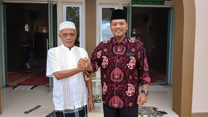 
 Haji Anas Siap Dukung Irfendi Arbi Menuju ke Senayan