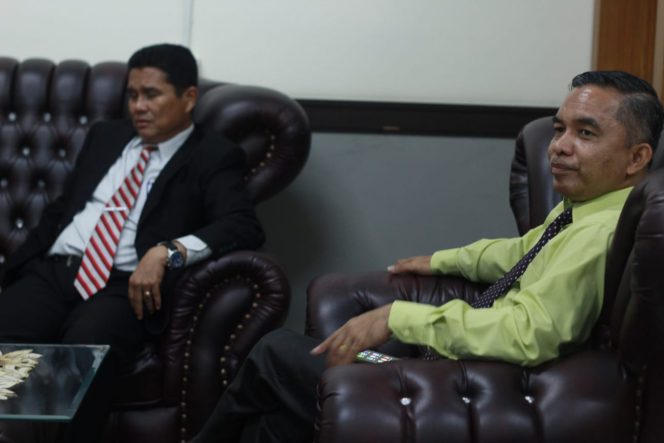 
 Kadis Kominfo Zahirman Bersama Kasat Pol PP Beri Wejangan Pada Anggota KNPI Padang Pariaman
