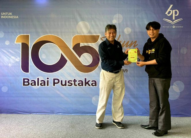 
 Balai Pustaka Terbitkan Novel “Rumah di Tengah Sawah” Karya Penulis Padang Panjang