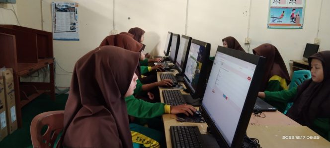 
 MTs Muhammadiyah Pulau Punjung Gratiskan Biaya Sekolah Bagi Anak Yatim