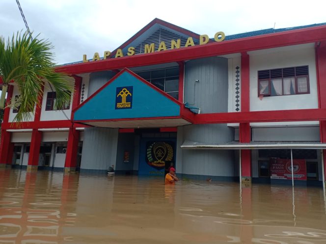 
 Tanggap Darurat Banjir, Lapas Manado Lakukan Evakuasi Warga Binaan 