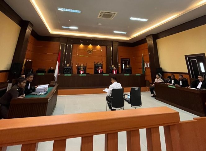 
 Sidang Lanjutan Perkara Dugaan Korupsi PDAM Tirta Langkisau, Majelis Hakim Minta JPU Hadirkan Mantan Bupati Pessel