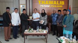 Pengusaha Nasional Asal Minang Yendra Fahmi Kunjungi Thawalib Padang Panjang