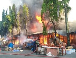 Kebakaran di Pasar Raya Padang, Rabu 17 Mei 2023. (Foto: Kominfo Padang)