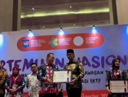 Berhasil Dalam Pemberantasan ATM Wako Erman Safar Kembali Terima Penghargaan