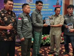 Dapat Pencerahan dan Buku Gratis dari Tokoh Pers Riau H Syafriadi, Lagu Ahmad Dhani Berdendang di Hati Para Peserta