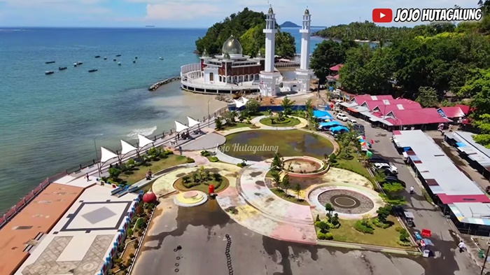 Objek Wisata Pantai Carocok di Painan Pesisir Selatan (foto: Capture Youtube Jojo Hutagalung)