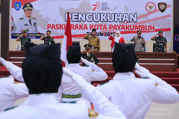 Pj. Wako Rida Ananda Ucapkan Selamat Bertugas Kepada 54 Paskibraka Kota Payakumbuh