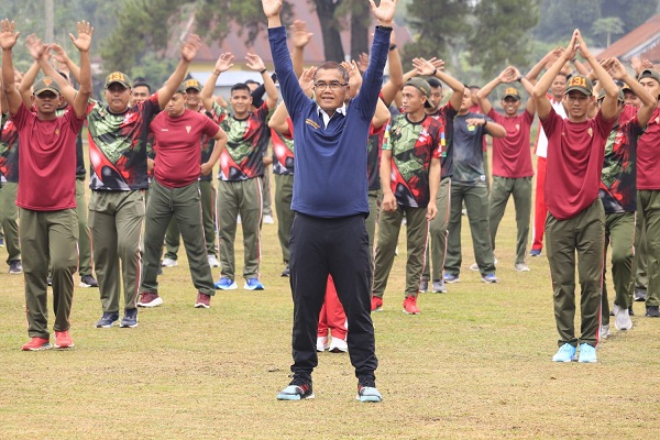 Rida Ananda Hadiri Kegiatan Senam Bersama di Batalyon 131 Braja Sakti