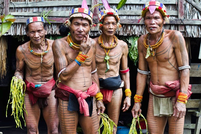 Suku asli Mentawai. (foto: sukumentawai.org)