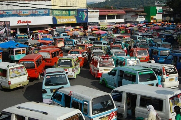 Padang Ibu Kota Sumatera Barat, Apakah Memiliki Terminal Angkot? (Sumber Foto : Pincuran Tujuah)