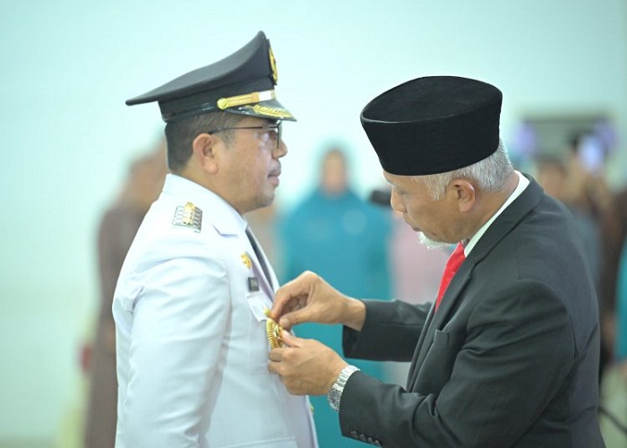 Dr. Zefnihan Dilantik sebagai Penjabat Sementara Walikota Sawahlunto oleh Gubernur Sumatera Barat. ( Foto : reportaseinvestigasi.com)