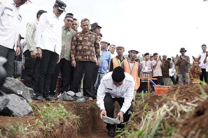 Peletakan Batu Pertama SMK Kesehatan Negeri Akabiluru oleh Gubernur dan Bupati Sumatera Barat