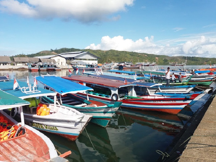 Pelabuhan Tarusan Mandeh, Tempat di Mana Kehidupan Nelayan Bertemu dengan Puisi Alam. (Foto : Dok. Istimewa)