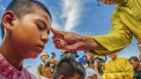 Mandi Balimau, Tradisi Suci yang Menjadi Kontroversi di Minangkabau. (Foto : Dok. Istimewa)