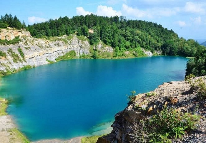Danau Biru Tomosu, Bekas Tambang Batubara yang Menjadi Permata Sawahlunto (Foto : Dok. Istimewa)