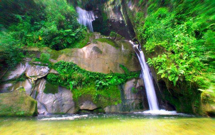 Ini Dia Rahasia Keindahan Air Terjun Bat Soumang yang Membuat Wisatawan Kalap. (Foto : Dok. Istimewa)