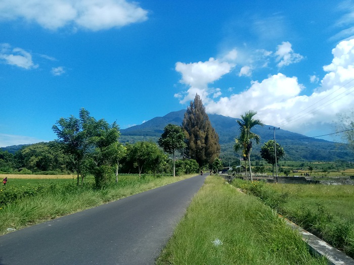Jalan Lurus Kotogadang, Menelusuri Keindahan Alam di Sumatra Barat. (Foto : Dok. Istimewa)