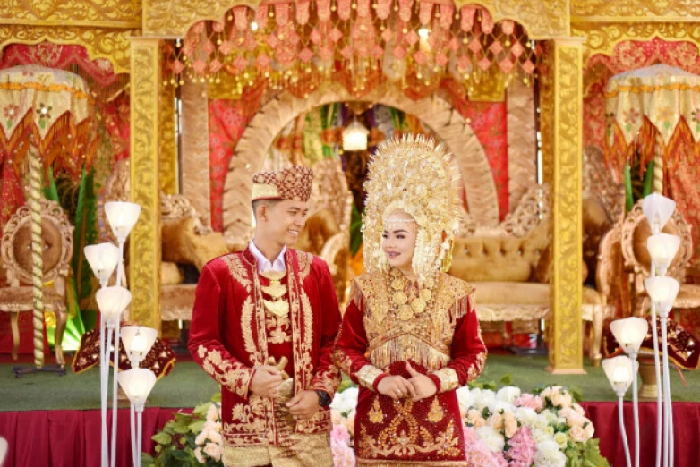 Pentingnya Uang Japuik dalam Pernikahan Minangkabau, Membongkar Tradisi Pentingnya Uang Jemputan Untuk Lelaki Minang. (Foto : Dok. Istimewa)