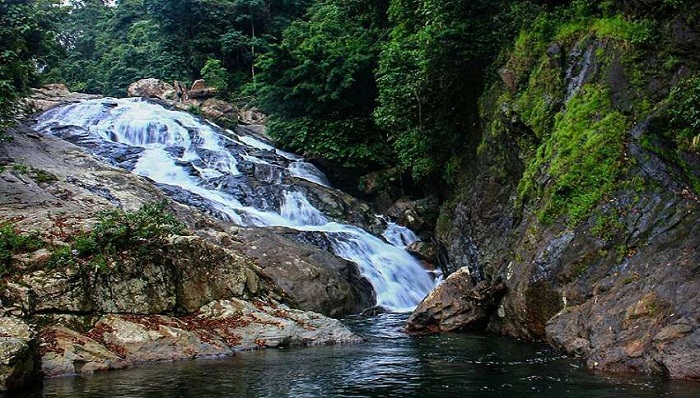 Wow! Eksplorasi Keindahan Tersembunyi di Timbulun Waterfall, Surga Rahasia Pesisir Selatan yang Bikin Tergila-gila! (Foto : Dok. Istimewa)