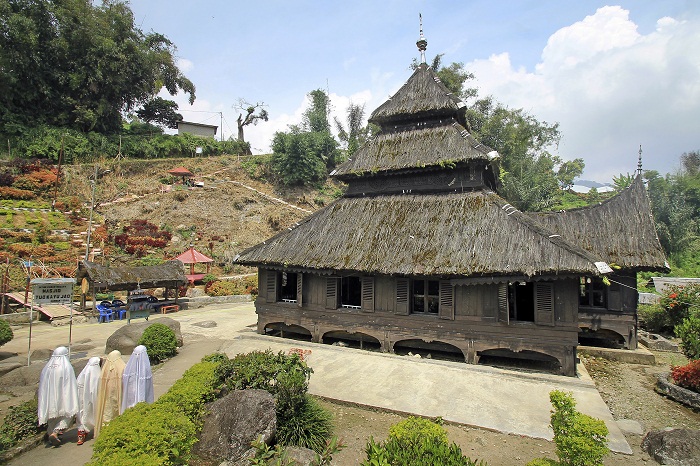 Keajaiban Masjid Tuo Kayu Jao, Pesona Arsitektur Minangkabau Abad ke-17 dengan Tiga Unsur Agama. (Foto : Dok. Istimewa)