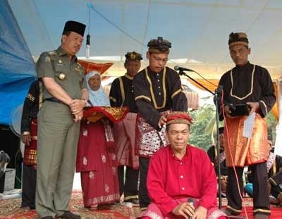 Orang Kampar: ritual penobatan Ninik Mamak.