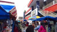 Pasar Pabukoan Pasar Kurai Taji di Pariaman, Hasilkan Pendapat 600 Ribu Rupiah. (Foto: Dok.Istimewa)