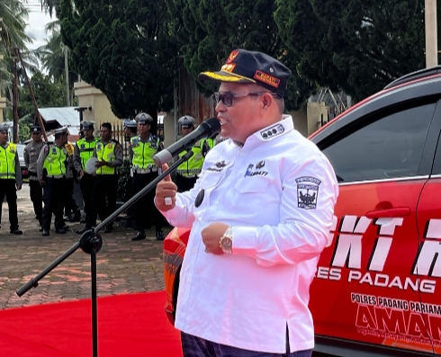 Mobil SPKT RAUN Mengaspal di Padang Pariaman, Bupati Suhatri Bur Beri Penghargaan kepada Kapolres Padang Pariaman dan Stafnya